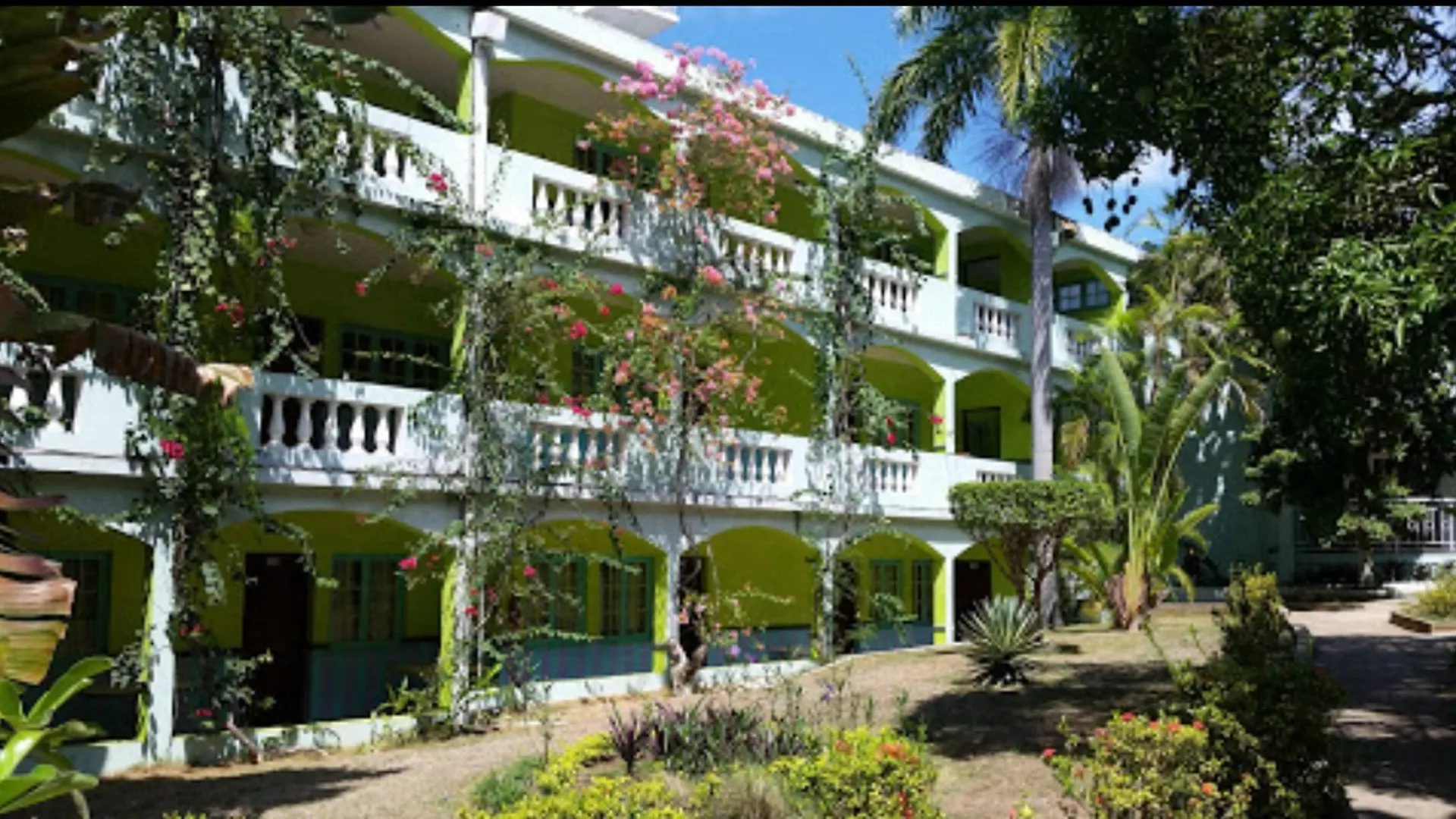 Doctors Cave Beach Hotel Montego Bay 3*,