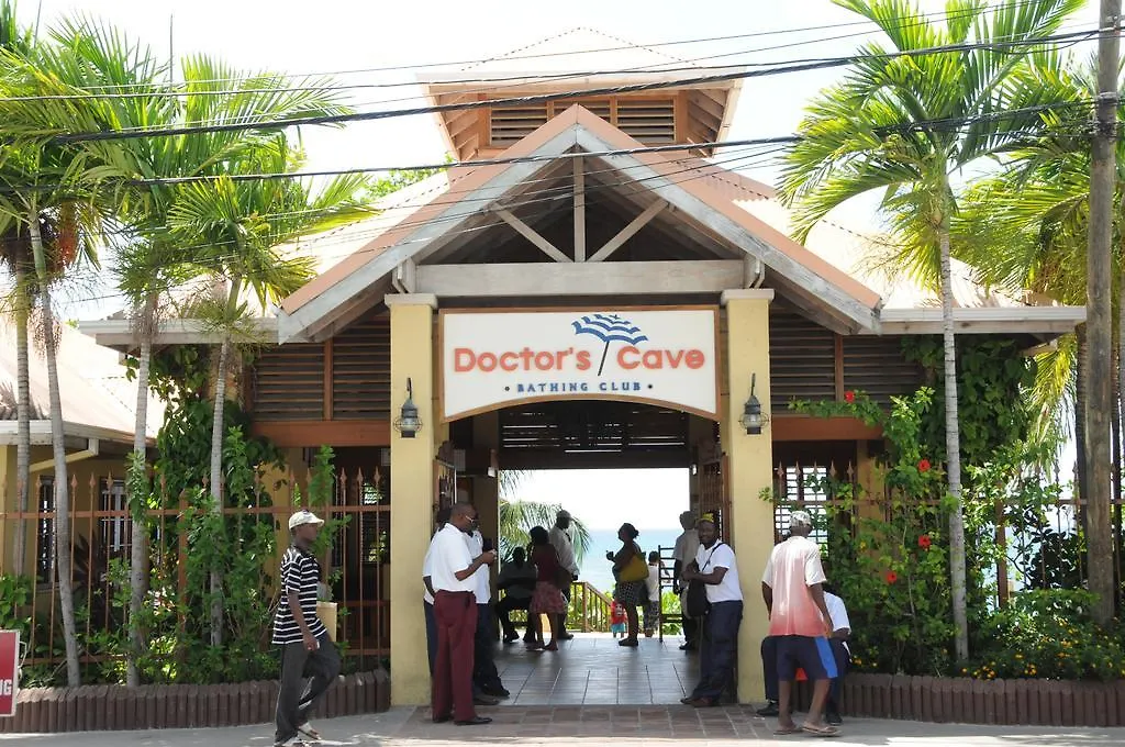 Doctors Cave Beach Hotel Montego Bay